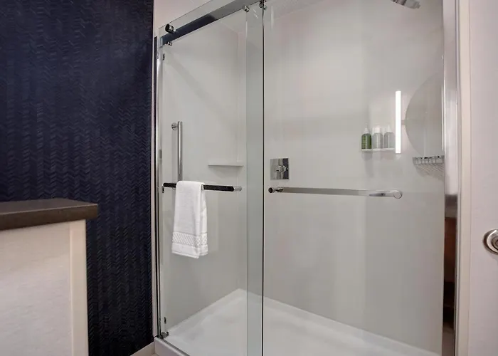 Hotel Fairfield & By Marriott Chicago Bolingbrook
