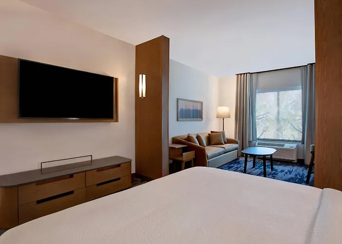 Fairfield & By Marriott Chicago Bolingbrook