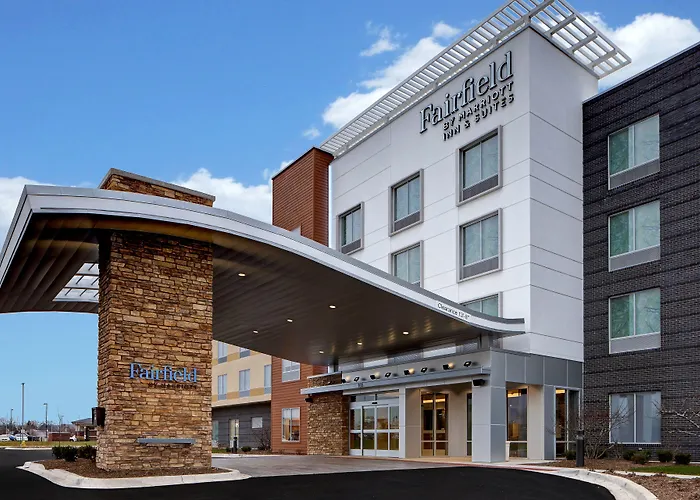 Fairfield & By Marriott Chicago