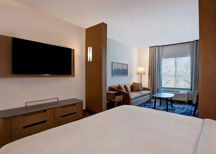 Fairfield & By Marriott Chicago Bolingbrook