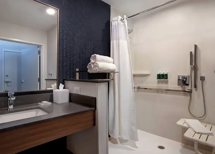 Fairfield & By Marriott Chicago 3*
