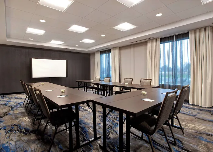 Fairfield & By Marriott Chicago 3* Bolingbrook