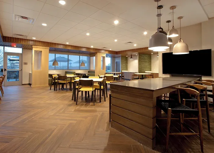 Fairfield & By Marriott Chicago